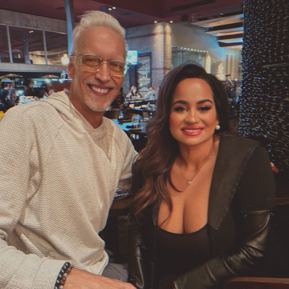 Meet your Posher, Samantha - Picture 5 of 5